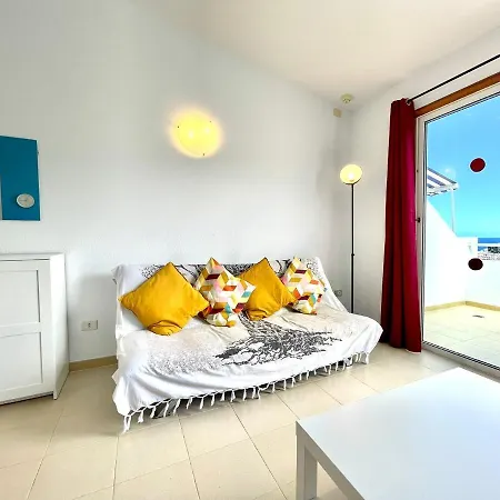 Cozy One Bedroom Apartment,Wifi, Pool In Tenerife South Apartamento Costa Adeje (Tenerife)