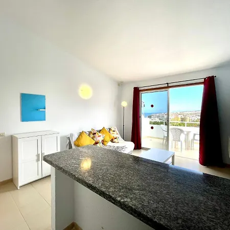 Cozy One Bedroom Apartment,Wifi, Pool In Tenerife South Apartamento