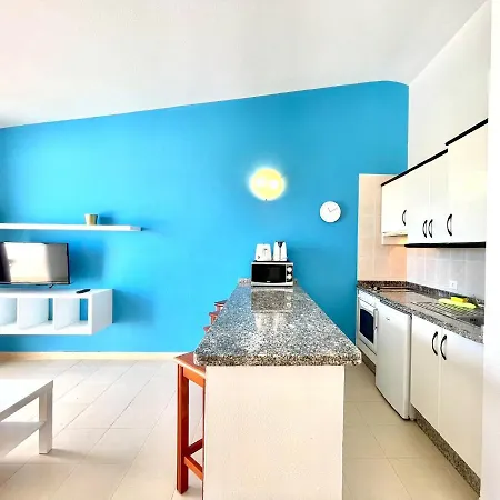 Cozy One Bedroom Apartment,Wifi, Pool In Tenerife South