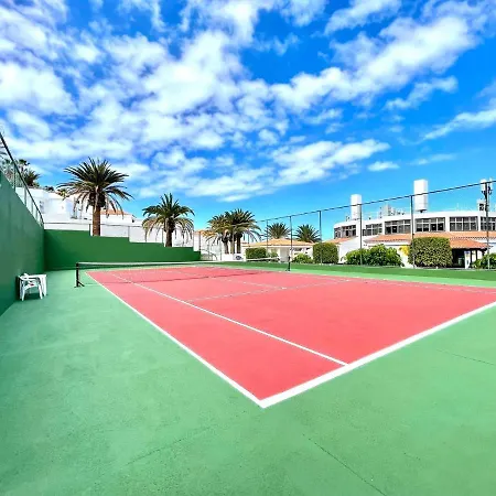 Cozy One Bedroom Apartment,Wifi, Pool In Tenerife South アデヘ