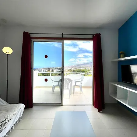Cozy One Bedroom Apartment,Wifi, Pool In Tenerife South アデヘ