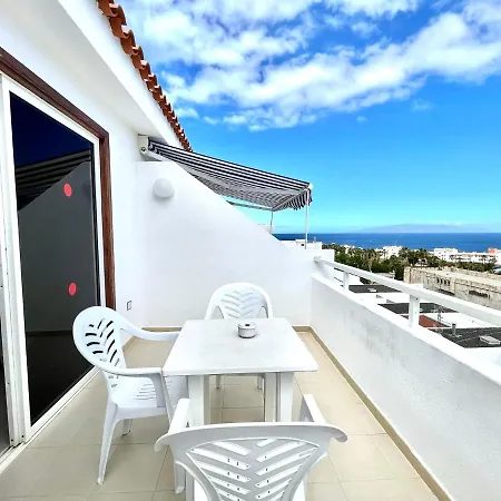 Cozy One Bedroom Apartment,Wifi, Pool In Tenerife South *