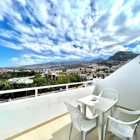 Cozy One Bedroom Apartment,Wifi, Pool In Tenerife South *