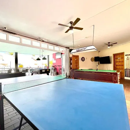 Cozy One Bedroom Apartment,Wifi, Pool In Tenerife South דירה *