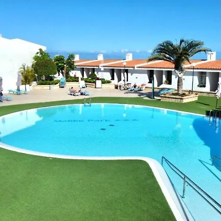 Cozy One Bedroom Apartment,Wifi, Pool In Tenerife South アデヘ